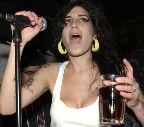 Amy Winehouse to cancel all her shows and promotional appearances