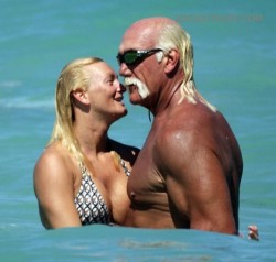 Hulk Hogan and Girlfriend On Beach