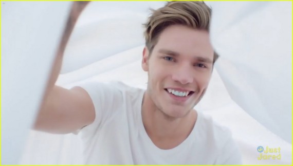 Dominic Sherwood in Taylor Swift Style music video 