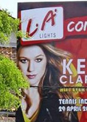 Kelly Clarkson Smoking Ad